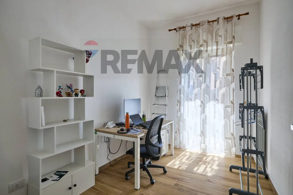 Studio - Ristrutturato Triplex with Balcony in Torre Maura