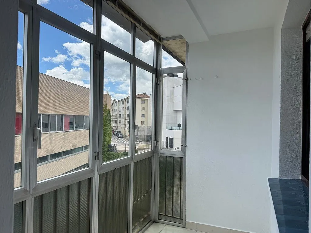 Rõdu - Apartment with Balcony in Noáin
