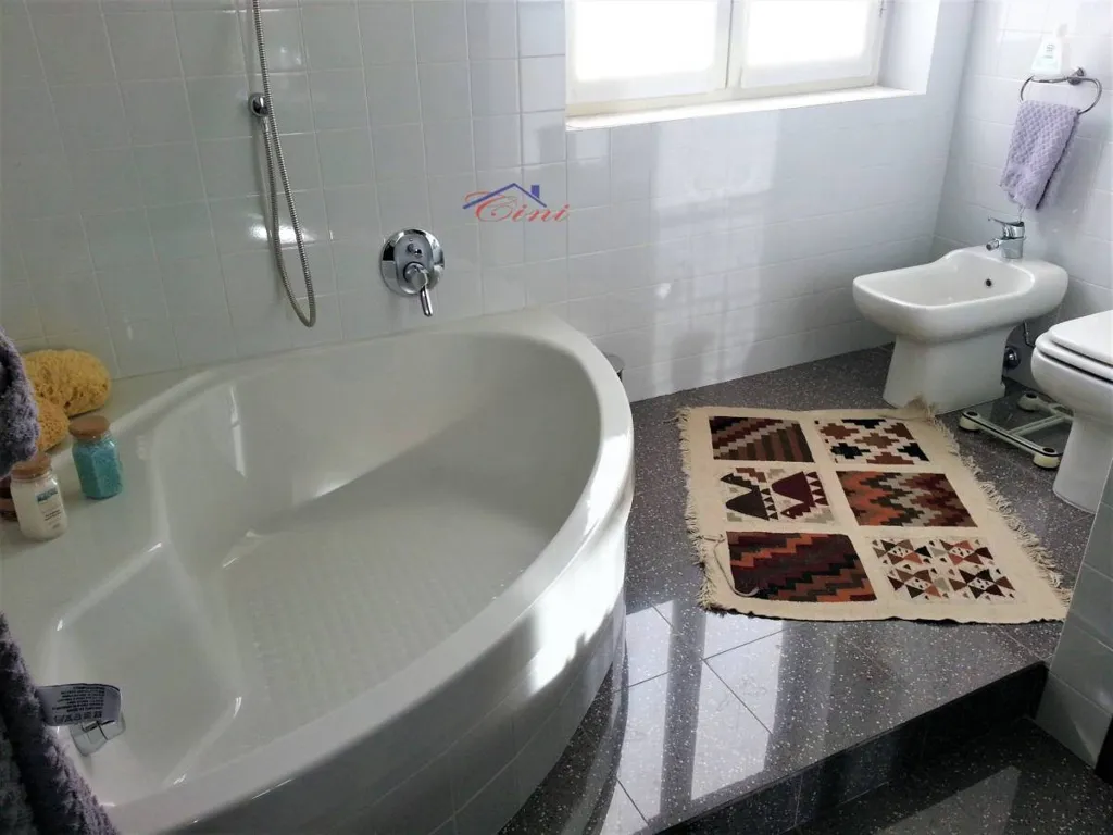 Salles de bain - Penthouse with Lake View in Abbadia Lariana