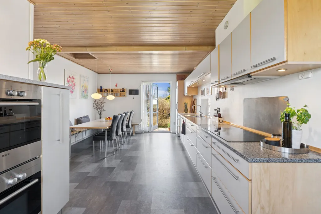Cuisine - Detached Villa with Garden in Brøndby