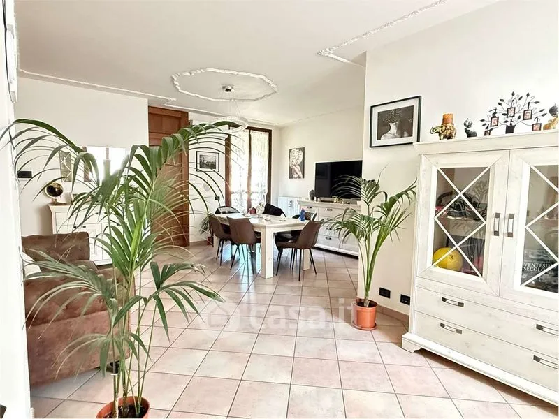 Elutuba - Spacious Apartment with Balconies in Castellarano Centre
