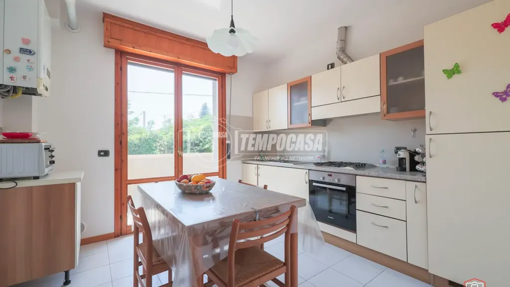 Köök - Spacious Triplex with Terrace in Coriano