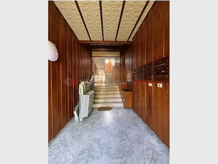 Esik - Rusticated Trivani with Courtyard in Bari Poggiofranco
