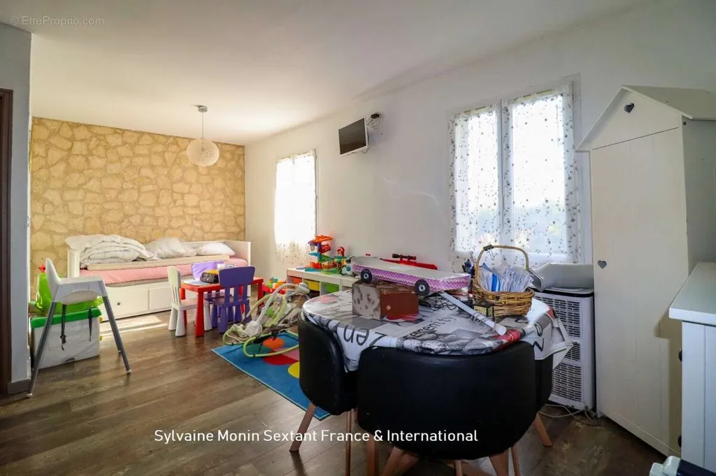 Chambres - Ensemble de 3 Maisons avec 3 Piscines sur 2 Hectares
