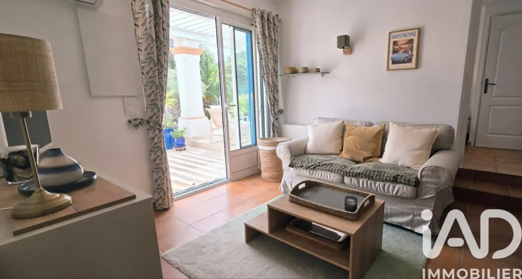 Elutuba - Renovated 2-Bed Apartment with Pool in Saint-Raphaël