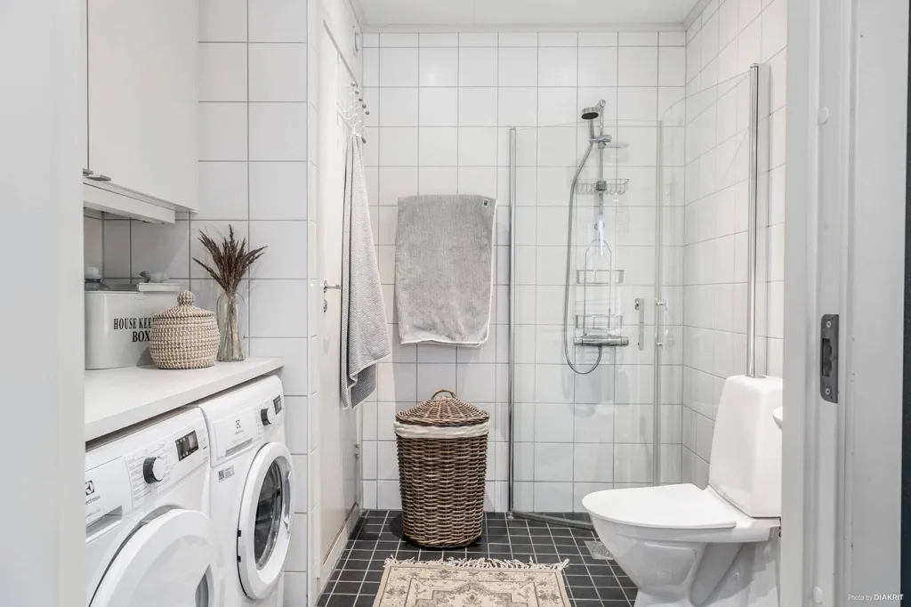 Salles de bain - Modern Flat with Balcony in Gustavslund