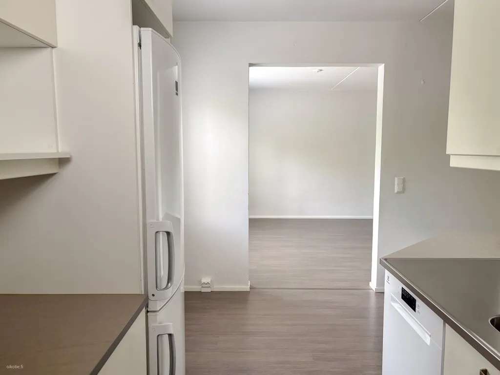 Cucina - Spacious Apartment with Balcony in Länsimäki, Vantaa