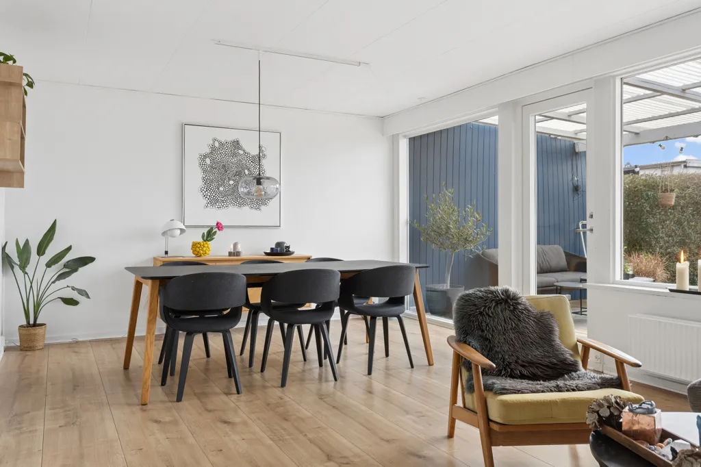Salle à manger - Family-Friendly Terraced House in Bellinge