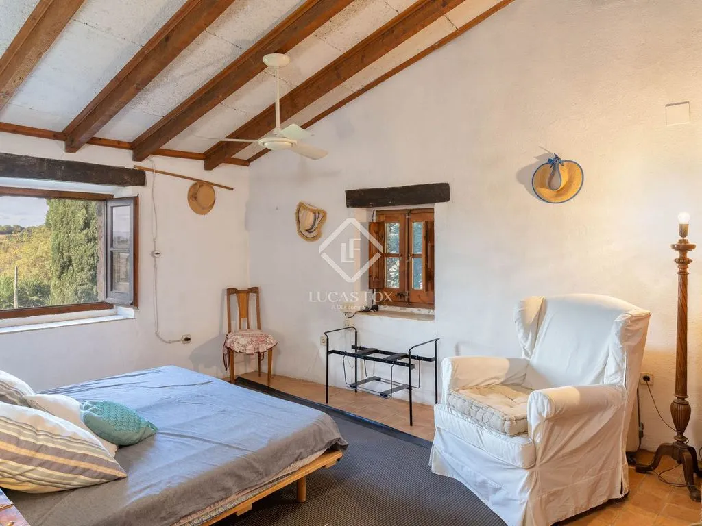 Bedrooms - Traditional Stone Cottage with Pool in Bàscara