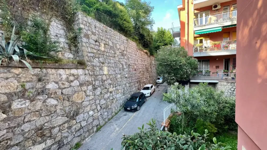 Extérieur - Trilocale with Terrace in Quarto, Genoa