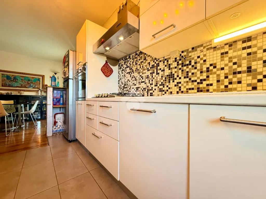 Cuisine - 4-Bedroom Apartment with Balcony in Vigasio
