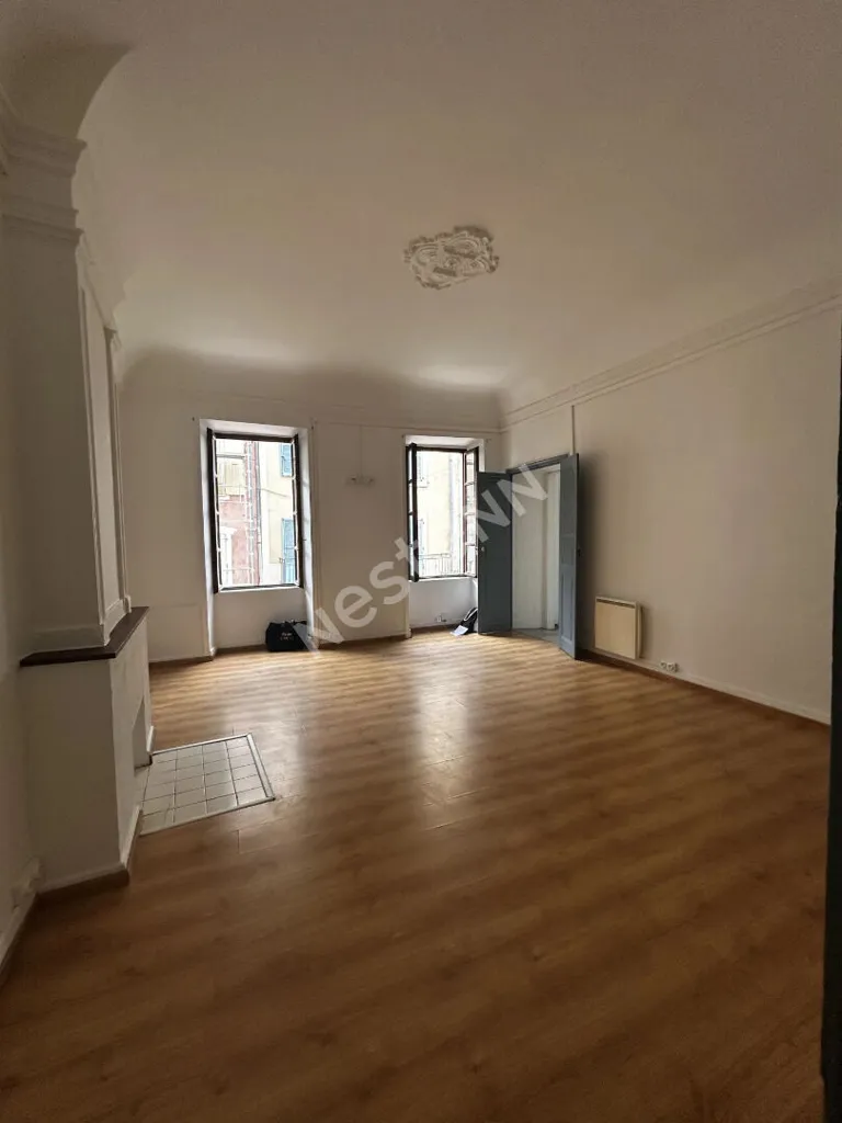 Rooms - City Centre T3 with Terrace in Montélimar