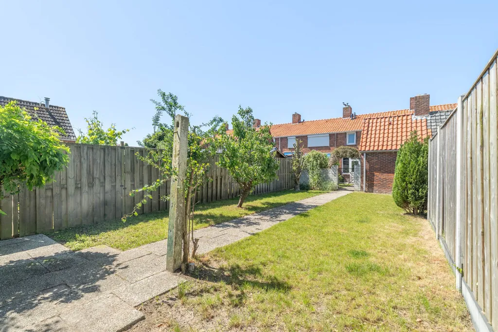Giardino - Characterful Semi-detached House with Deep Garden in Yerseke