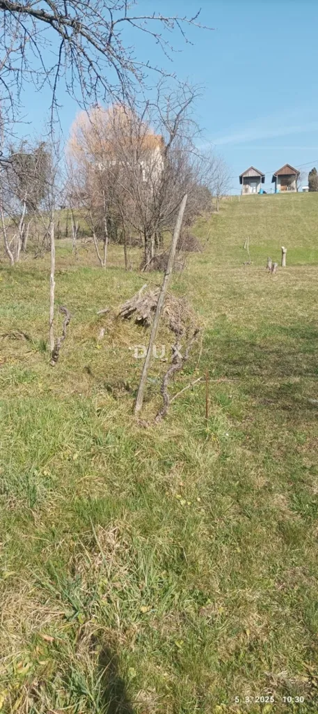 Jardin - Construction Plot with Panoramic View in Mikulići, Zagreb