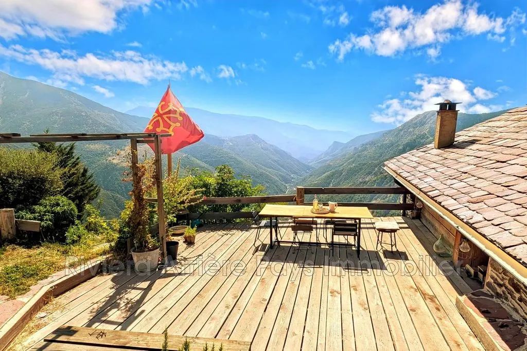 Terrasse - Villa Luxueuse avec Vue Panoramique à Roure