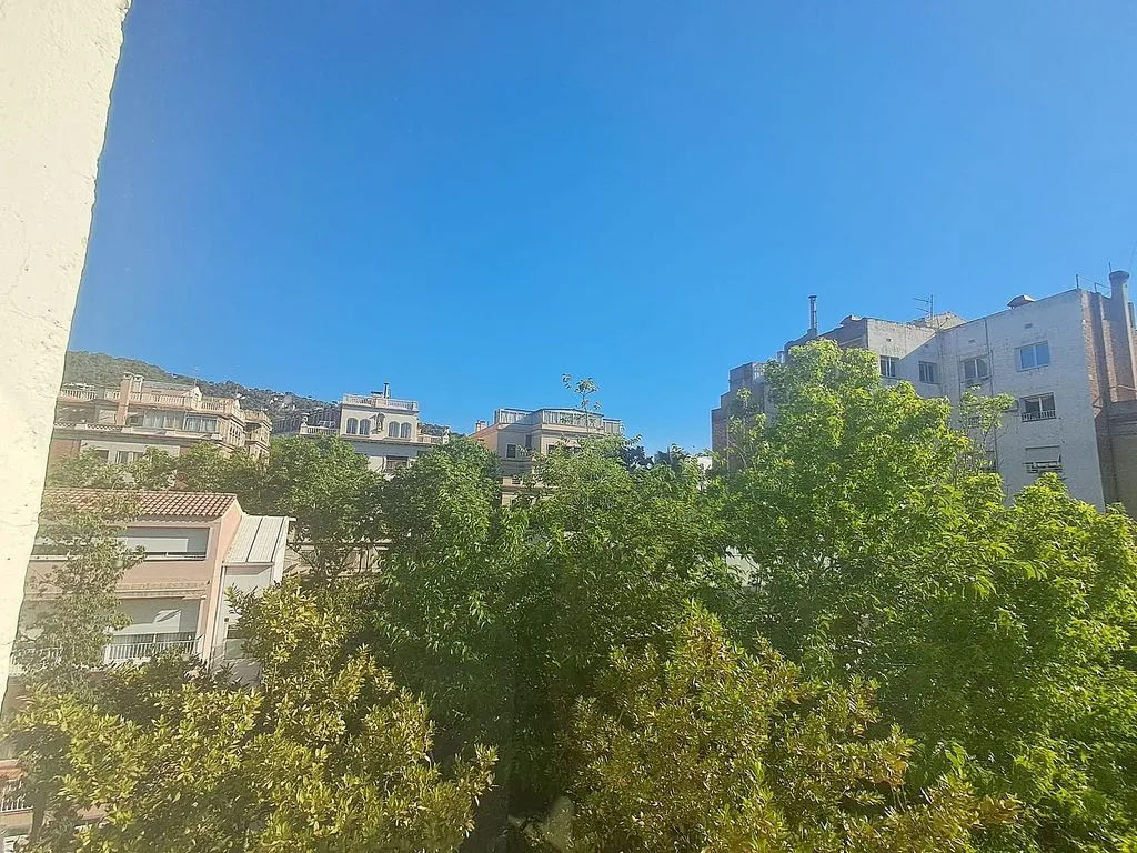 Rõdu - Attic with Potential in Sant Gervasi - La Bonanova
