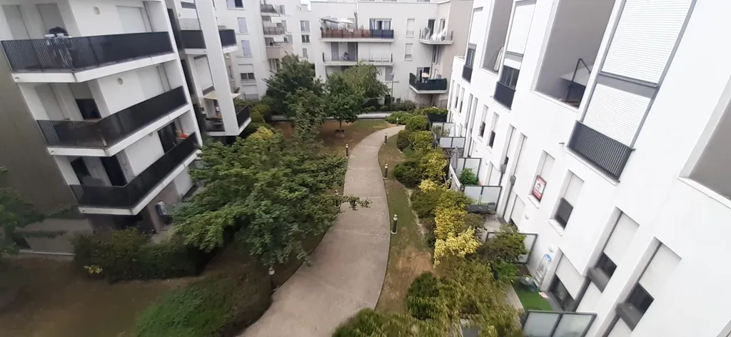 Vue aérienne - Appartement 3 Pièces avec Balcon à Juvisy