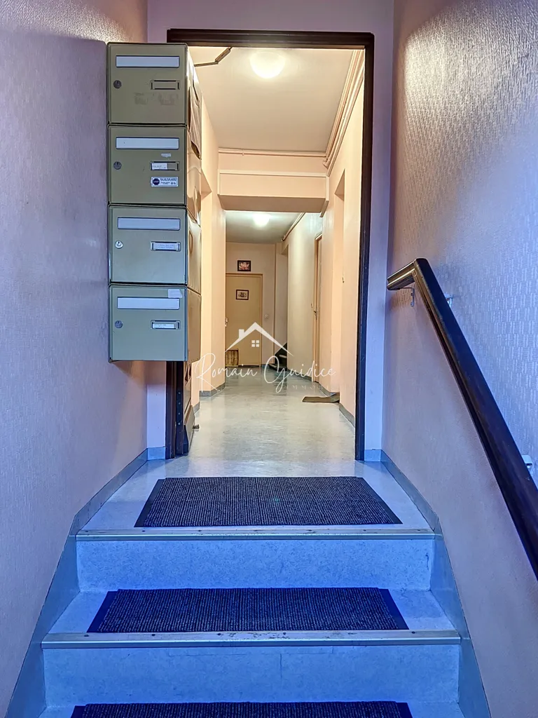 Esik - Apartment with Terrace in Millau Centre