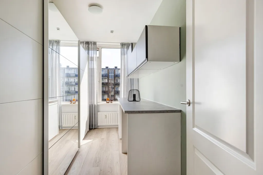 Esik - Corner Flat with West Balcony in Central Location