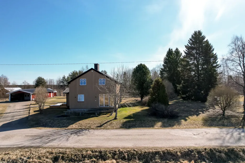 Vista aerea - Renovated Villa with Workshop in Degernäs