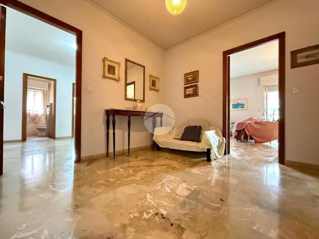Esik - Apartment with Panoramic View in Palermo