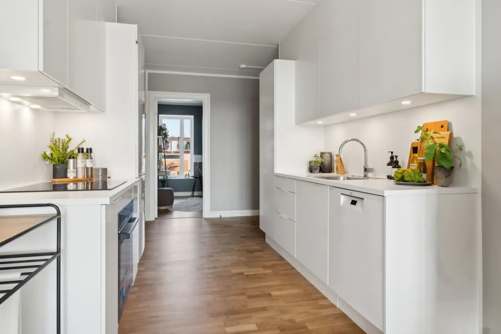 Cuisine - 4-Bedroom Apartment with Balcony in Herlev