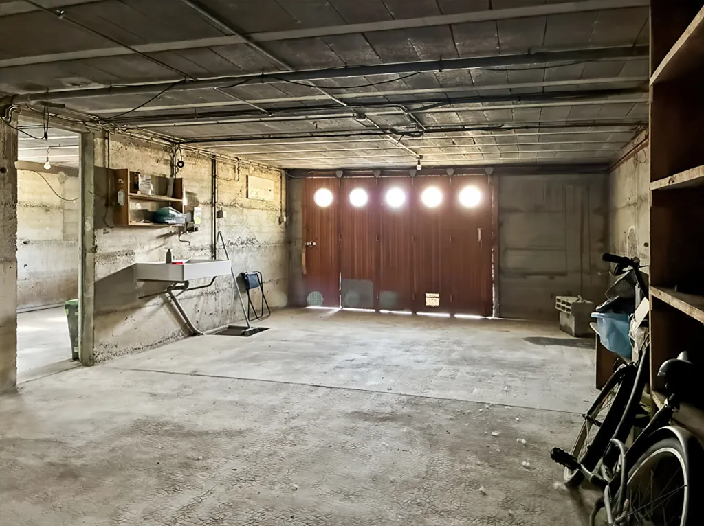 Garage - Maison Indépendante avec Jardin à Rimou