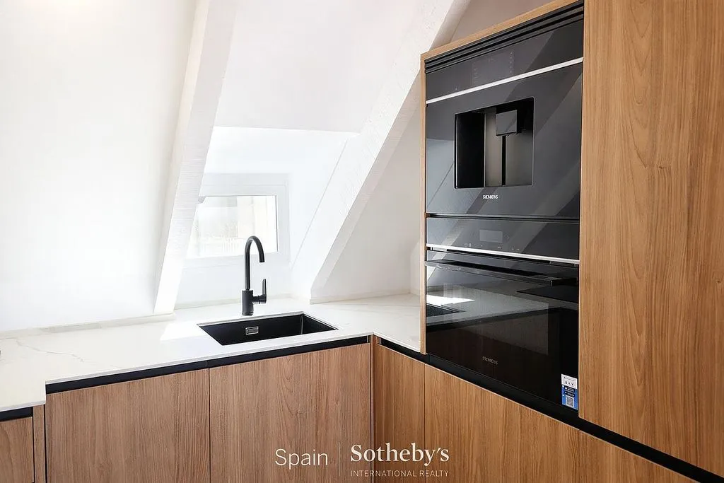 Kitchen - Contemporary Flat with Terrace in Salamanca