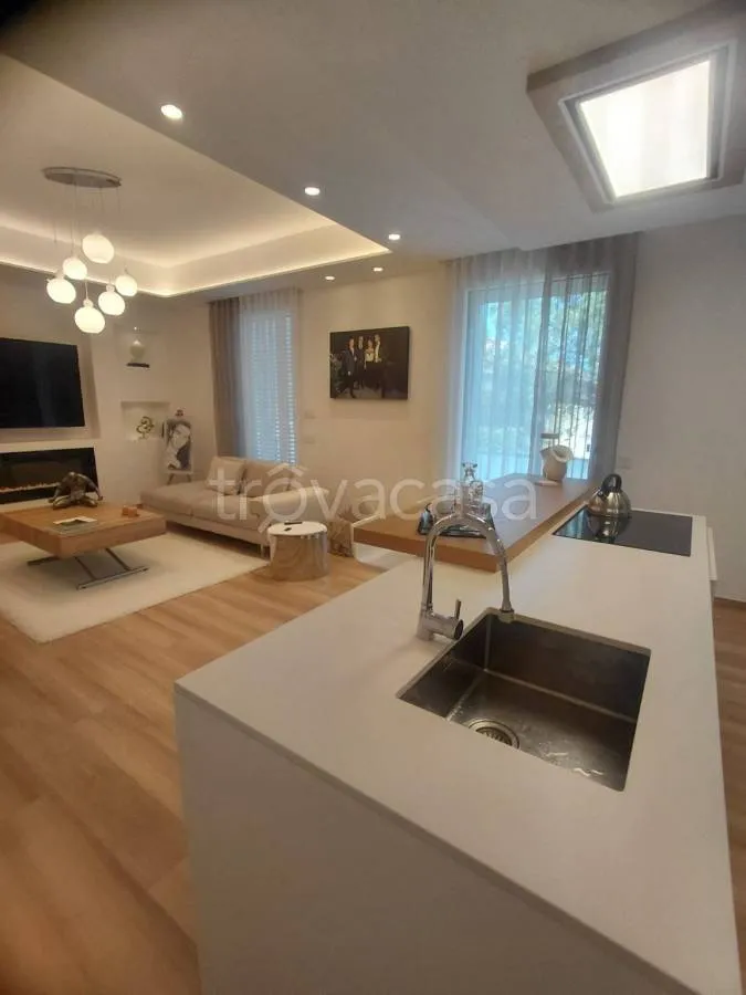 Cucina - Modern Apartment with Terrazzone in Pesaro
