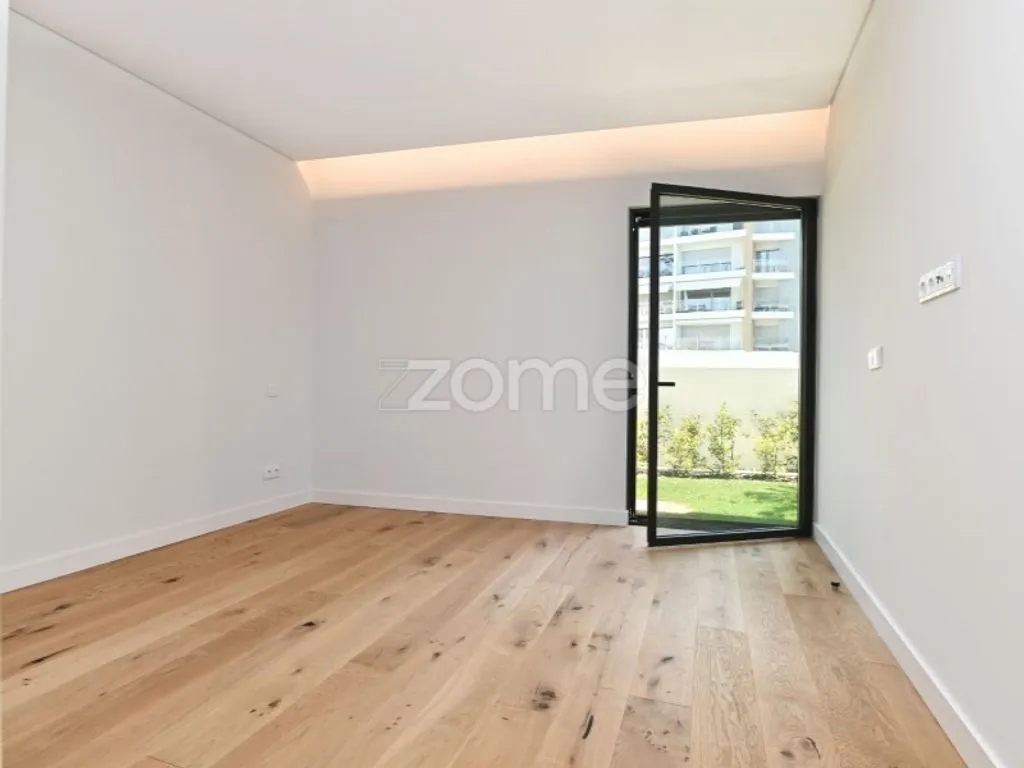 Pièces - Luxury T4 with Sea View in Cascais
