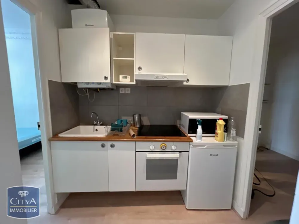 Köök - 2-Bedroom Apartment with Dedicated Office in Paris 18