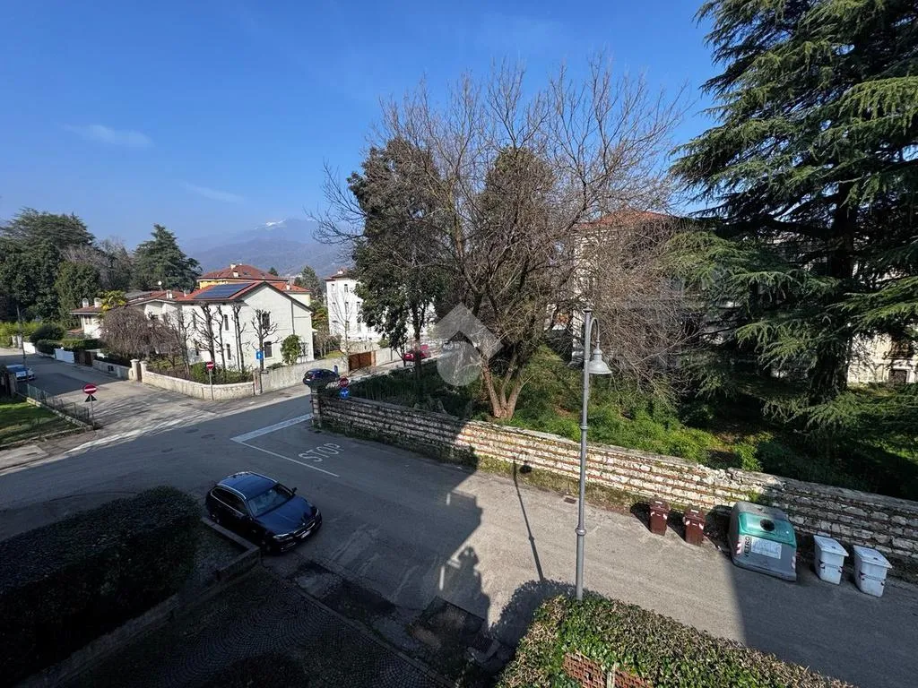 Esterno - 1970s Apartment with Mountain View in Schio