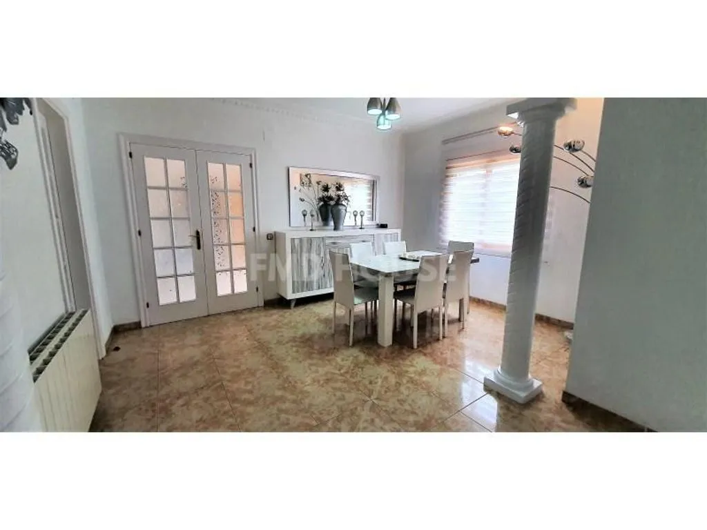 Söögituba - Luxury House with Pool in Lloret de Mar