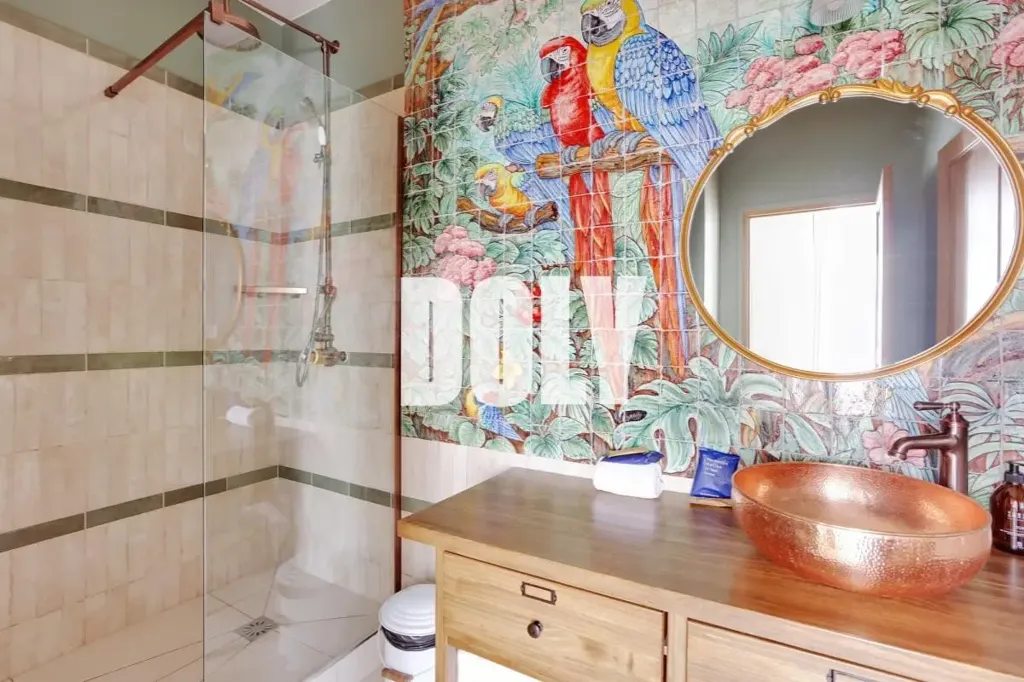 Vannitoad - Refurbished Parisian Flat with East View