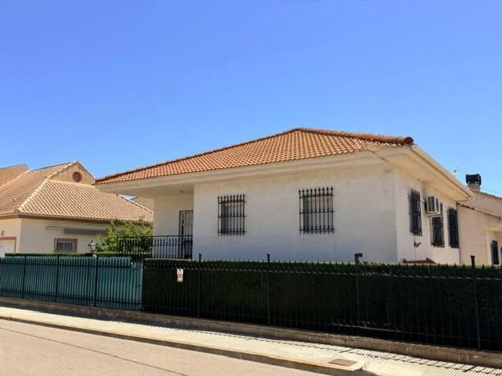 Välivaade - Chalet with Pool and Terrace in La Puebla