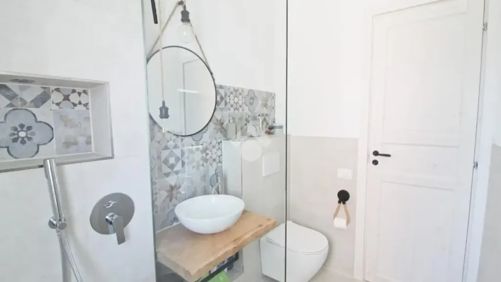 Salles de bain - Modernised Apartment with Balcony in Campomarino