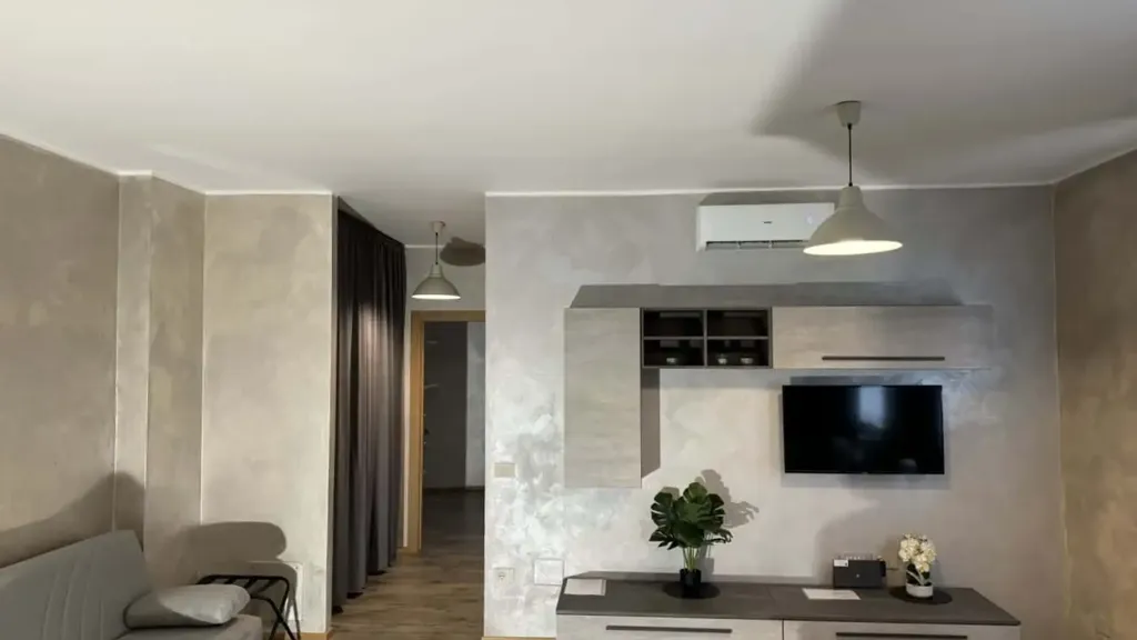 Living Room - 1-Bedroom Apartment with Private Parking in Basiglio