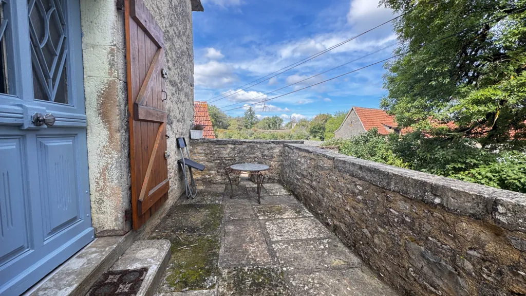 Terrasse - Ensemble en Pierre dans un Hameau Calme