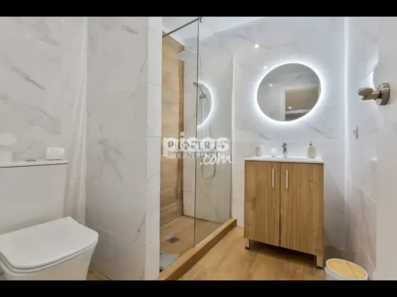 Salles de bain - Appartement 2 chambres à ES