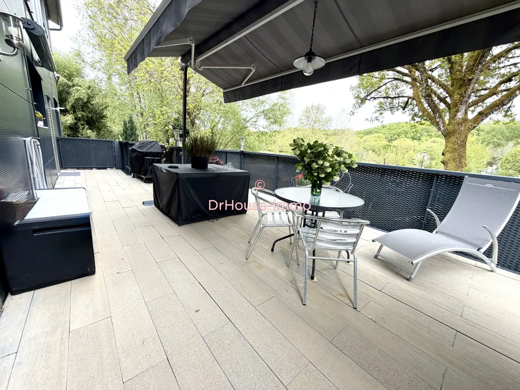 Terrasse - Maison Contemporaine avec Terrasse à Objat