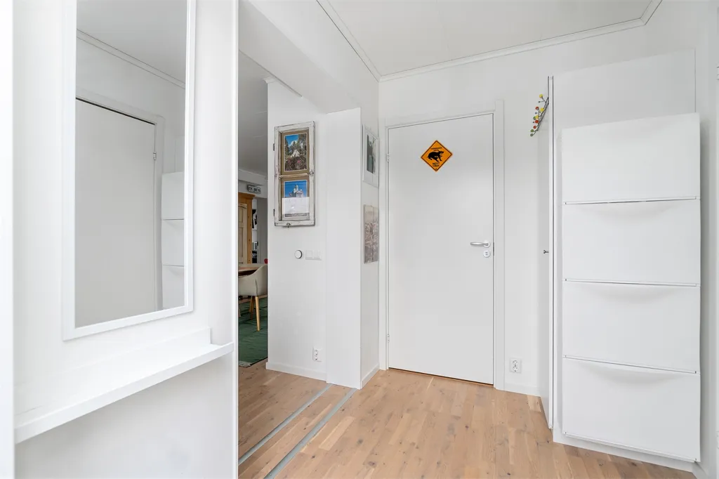 Entrée - Stylish Apartment with Balcony near Mälaren