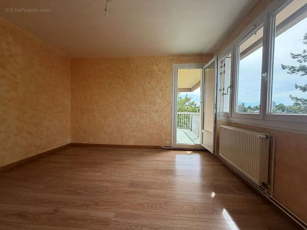 Stanze - 2-Bedroom Apartment with Balcony in Dieppe