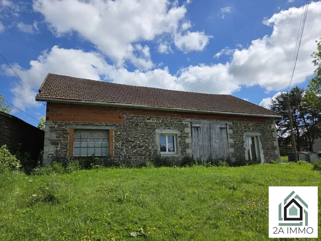 Exterior - Rustic Cottage with Garden in Cisternes-La-Forêt