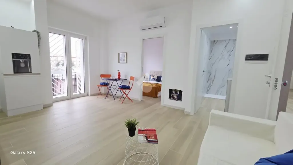 Elutuba - Modernised Bilocale with Balcony in Bari