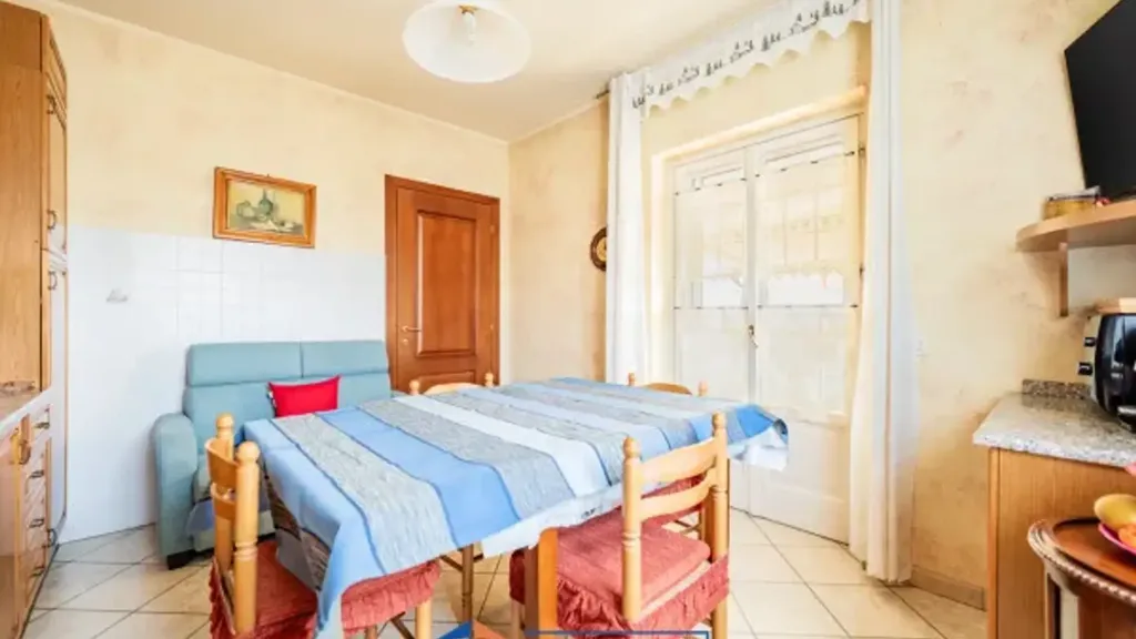 Salle à manger - Recently Built Apartment with Terrace in Monforte D'Alba
