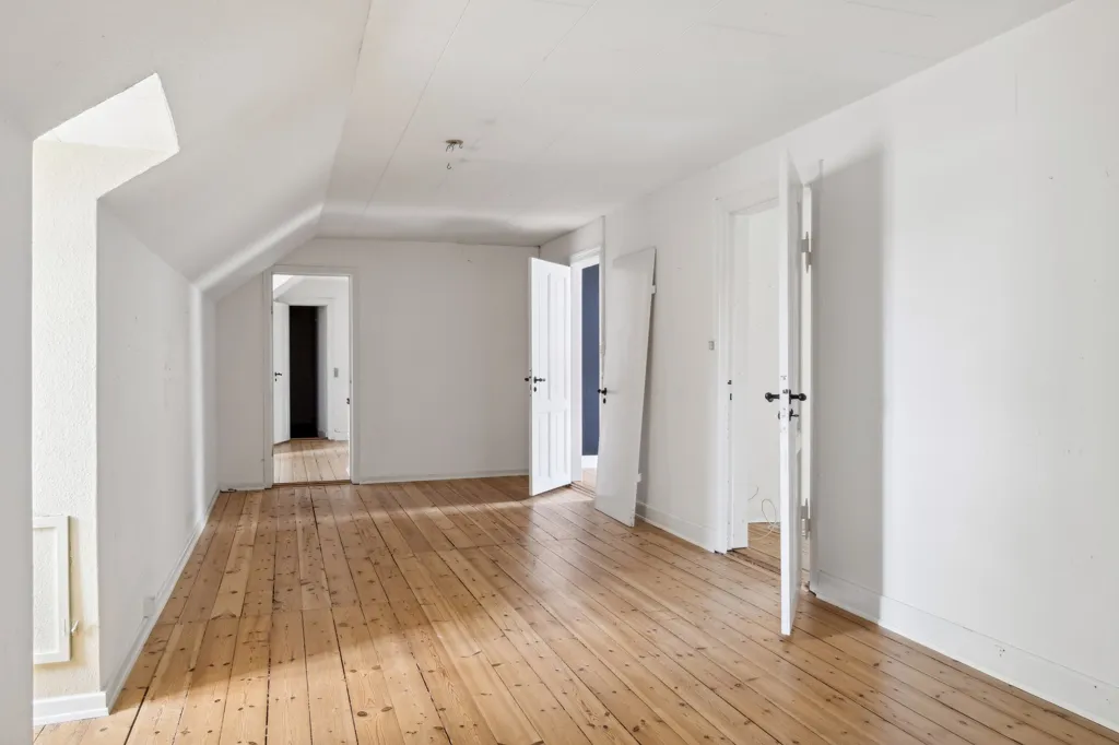Toad - Renovated Rectory with Forest View in Hvedstrup