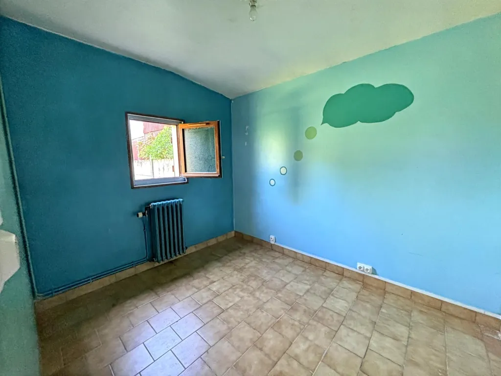 Pièces - Maison de 6 Pièces avec Jardin à Laduz