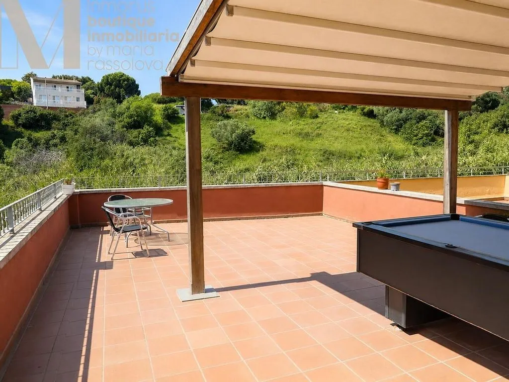 Terrass - Chalet with Sea View and Pool in Calella