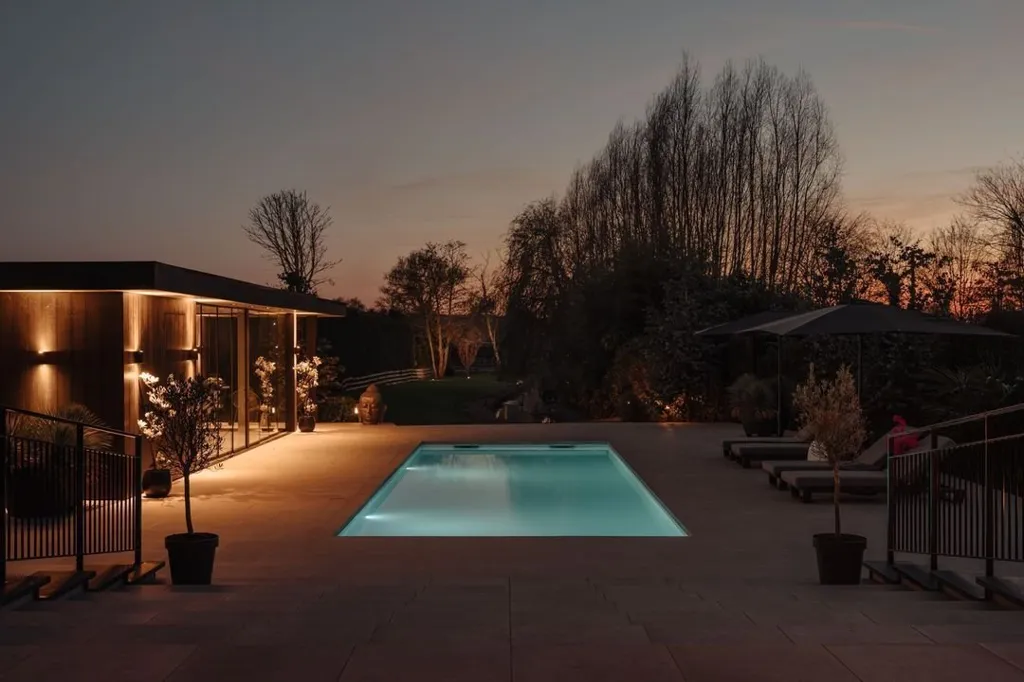 Pool - Villa with River View on Amsteldijk Noord