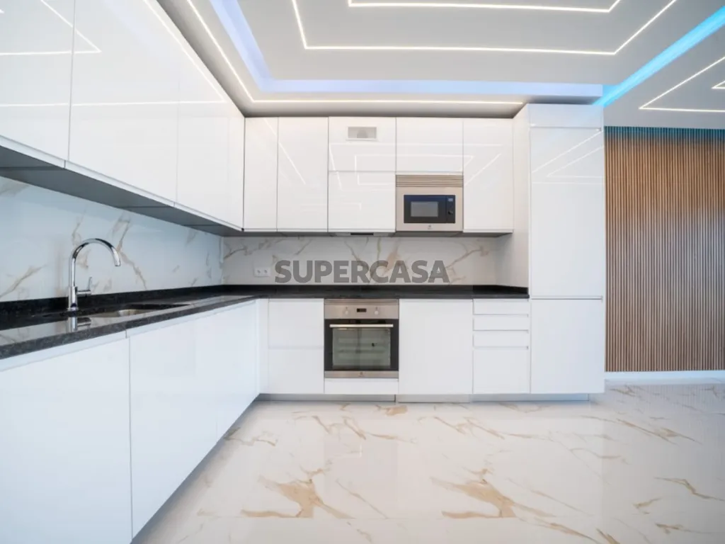 Kitchen - 3-Bedroom Flat with Sea View in Loulé